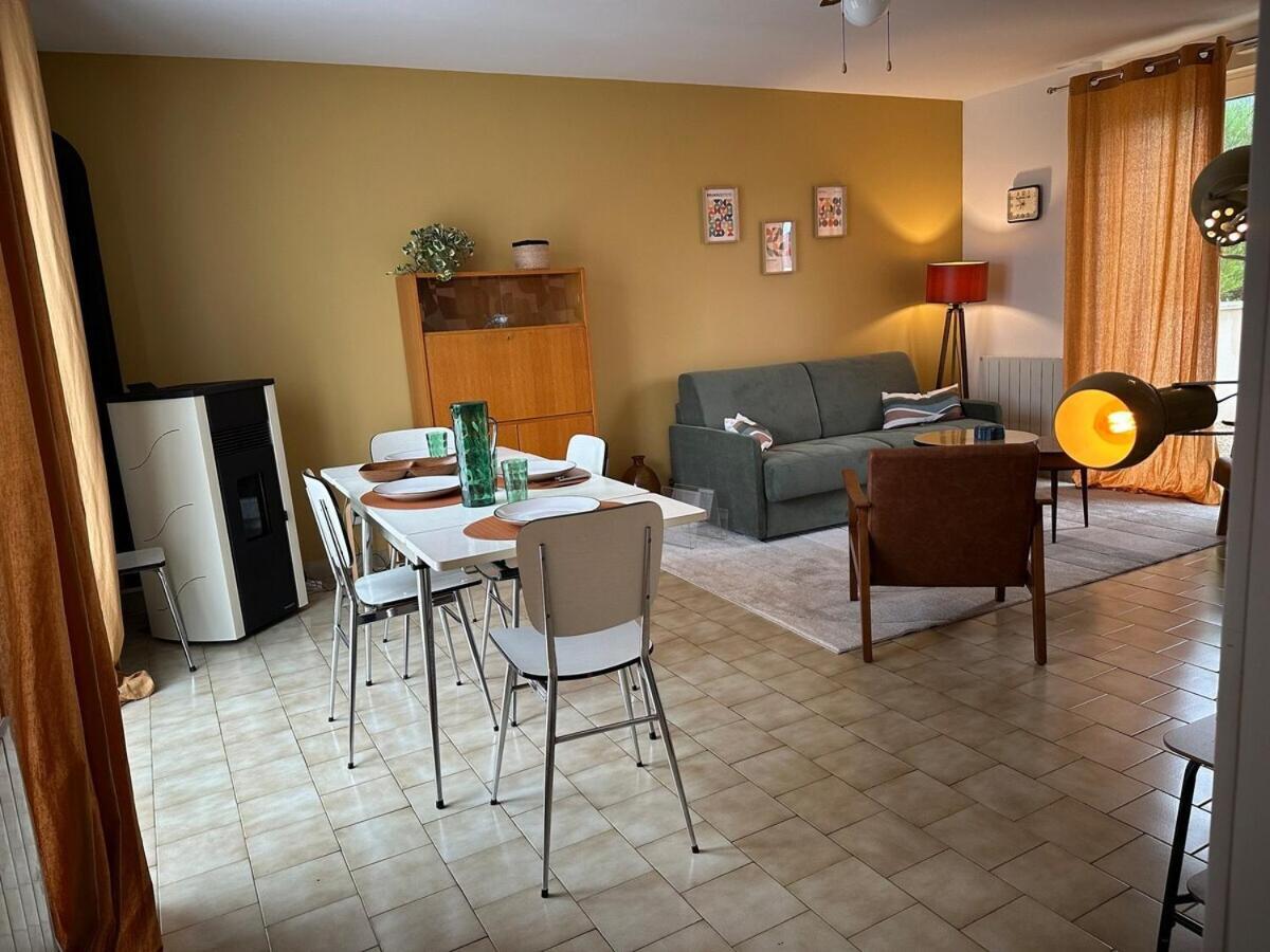 Apartament Maison Seventies Climatisee, Parking Prive Chablis Zewnętrze zdjęcie